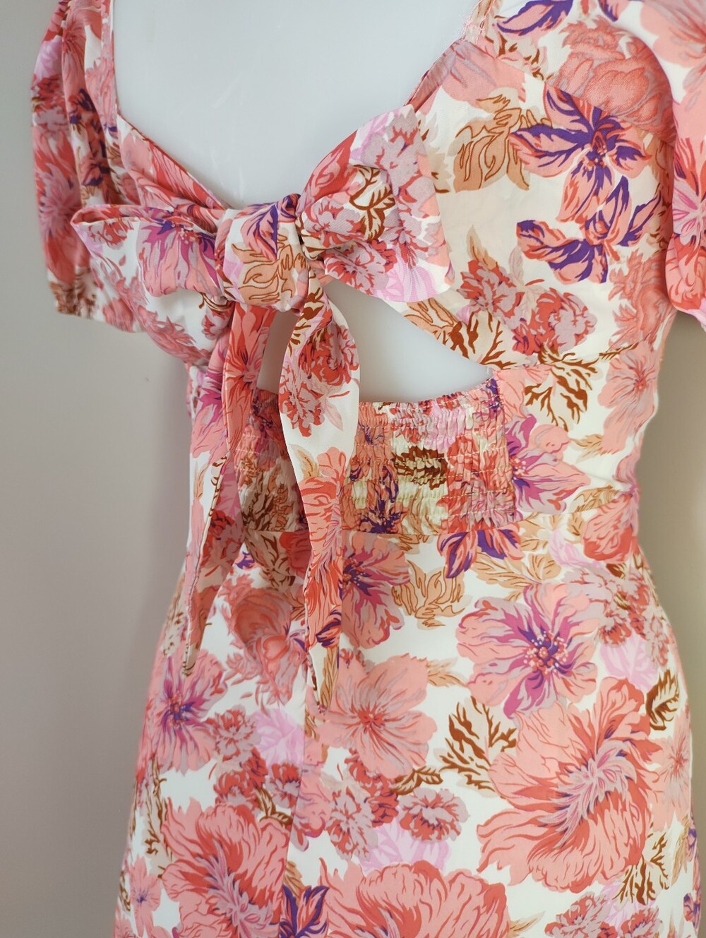 Luxedo Romantic Pink Floral Heart-Neck Puff-Sleeve Midi Dress - Picture 6 of 13